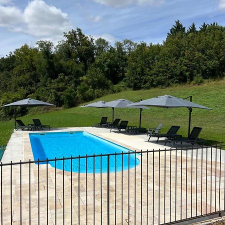 Chateau Des Loups - Les Cedres Bleus Echire Exterior foto